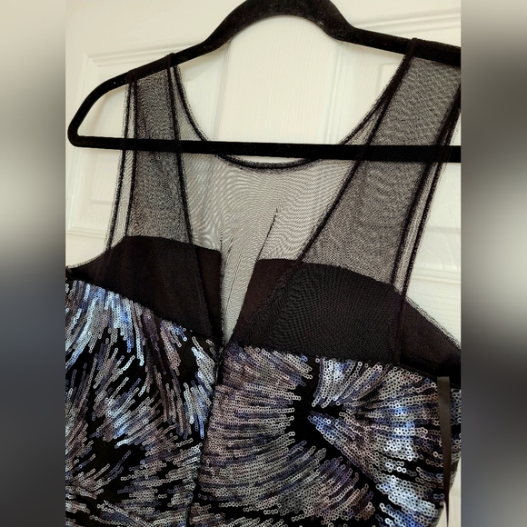 BCBG Maxazria Abigail Women Celeb Cocktail Dress Sequin Silver Mesh Sheer Size 8 - Picture 9 of 16
